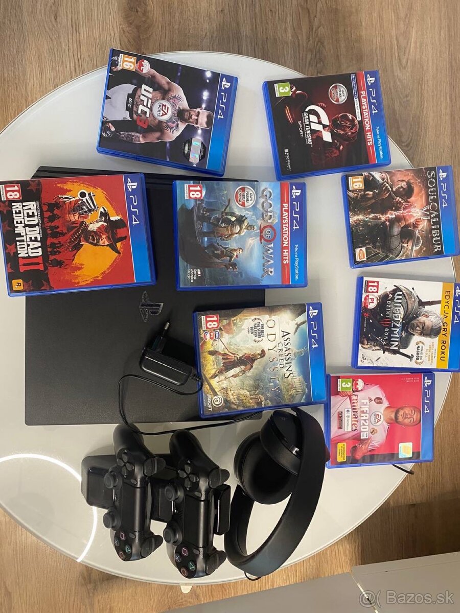 PlayStation 4 Pro 1TB + 2x ovládač + slúchadlá - 6
