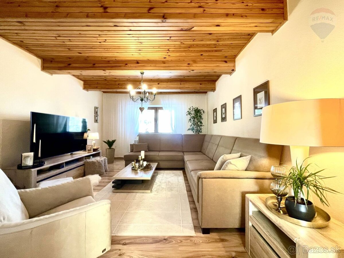 Na predaj útulný rodinný dom po rekonštrukcii s garážou, pek - 6