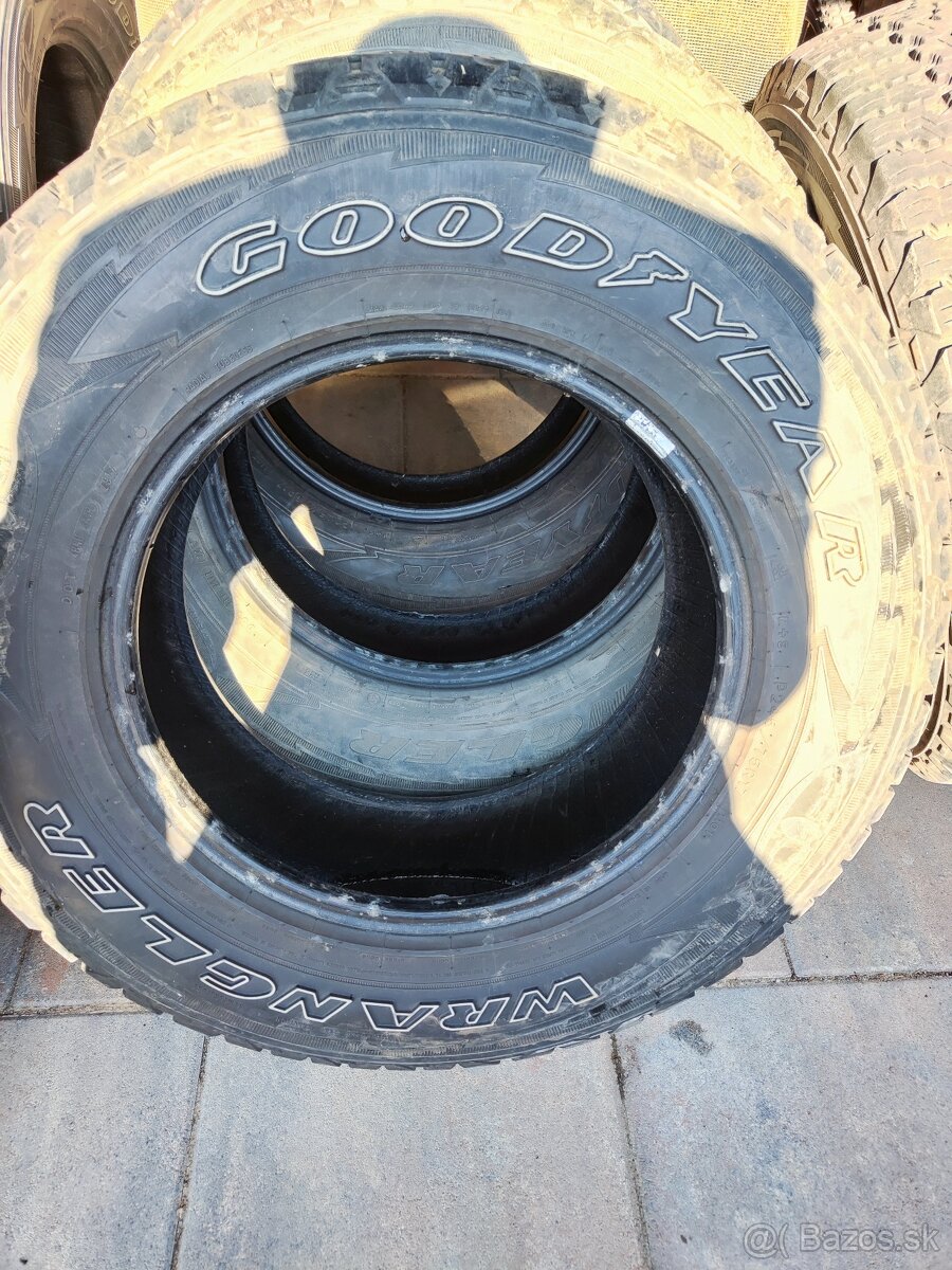 Pneumatiky R17 a disky 6x139,7 R16 - 6