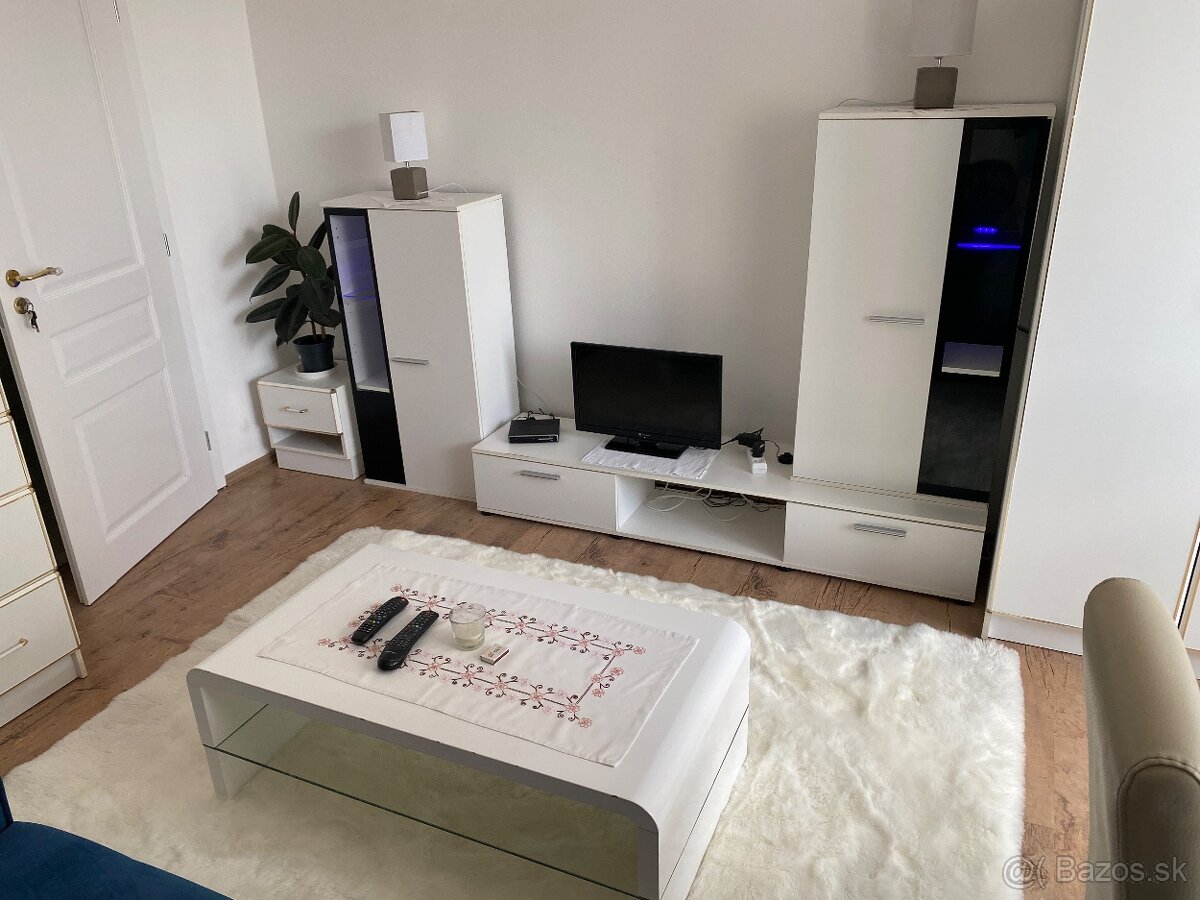 Prenájom izby s balkónom - 6