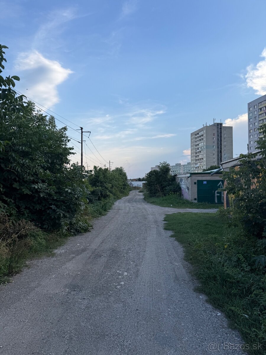 Garáž blízko centra mesta - Jantárová, 5 min.pešo od Auparku - 6