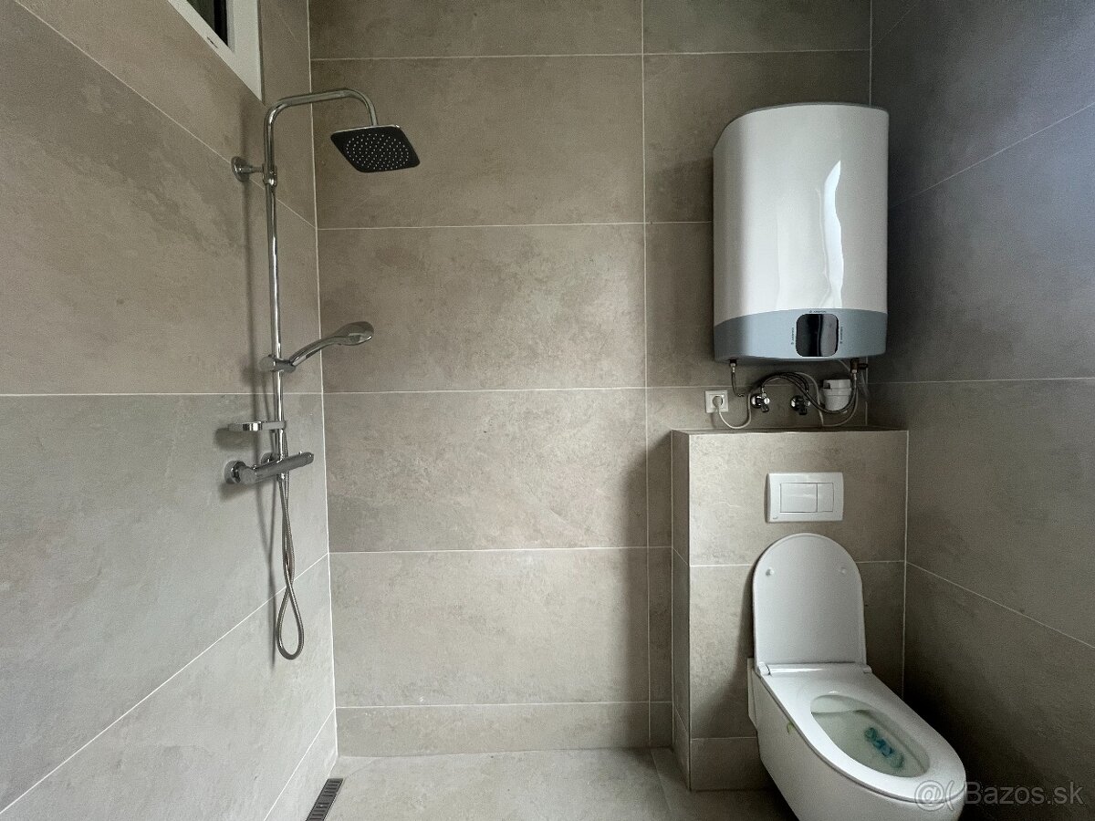 Reprezentatívna Kancelária pre jednu osobu - 6