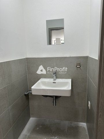 Obchodný priestor v novostavbe bytového domu na prenájom - 1 - 6