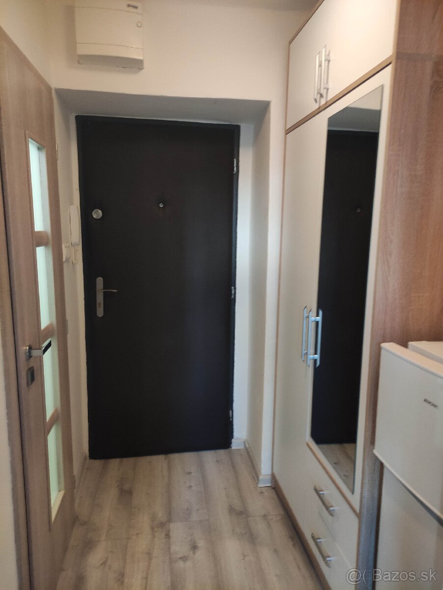 1 izbový byt prenájom - 6