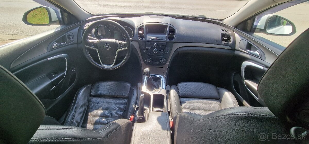 Insignia Sports Tourer SW - 6