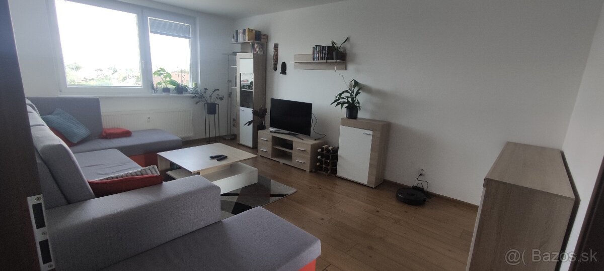 Prenájom 3-izbový byt - 6