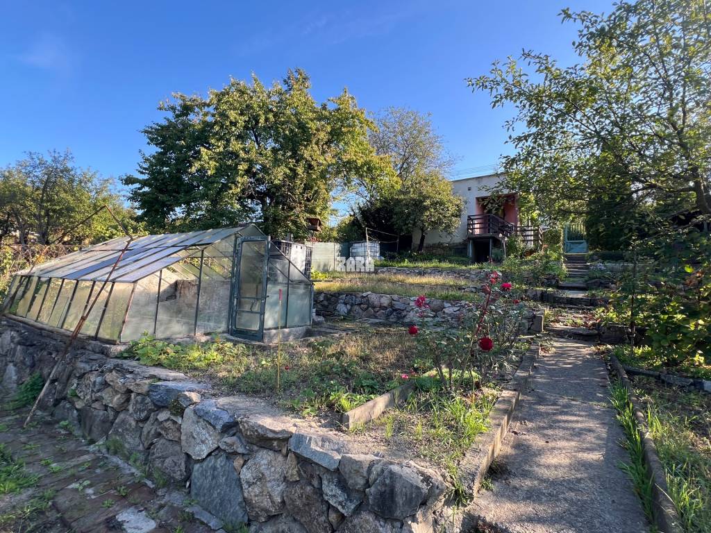 Košice - Sever, Kalvária, Račí potok III, Chata so záhradou - 6