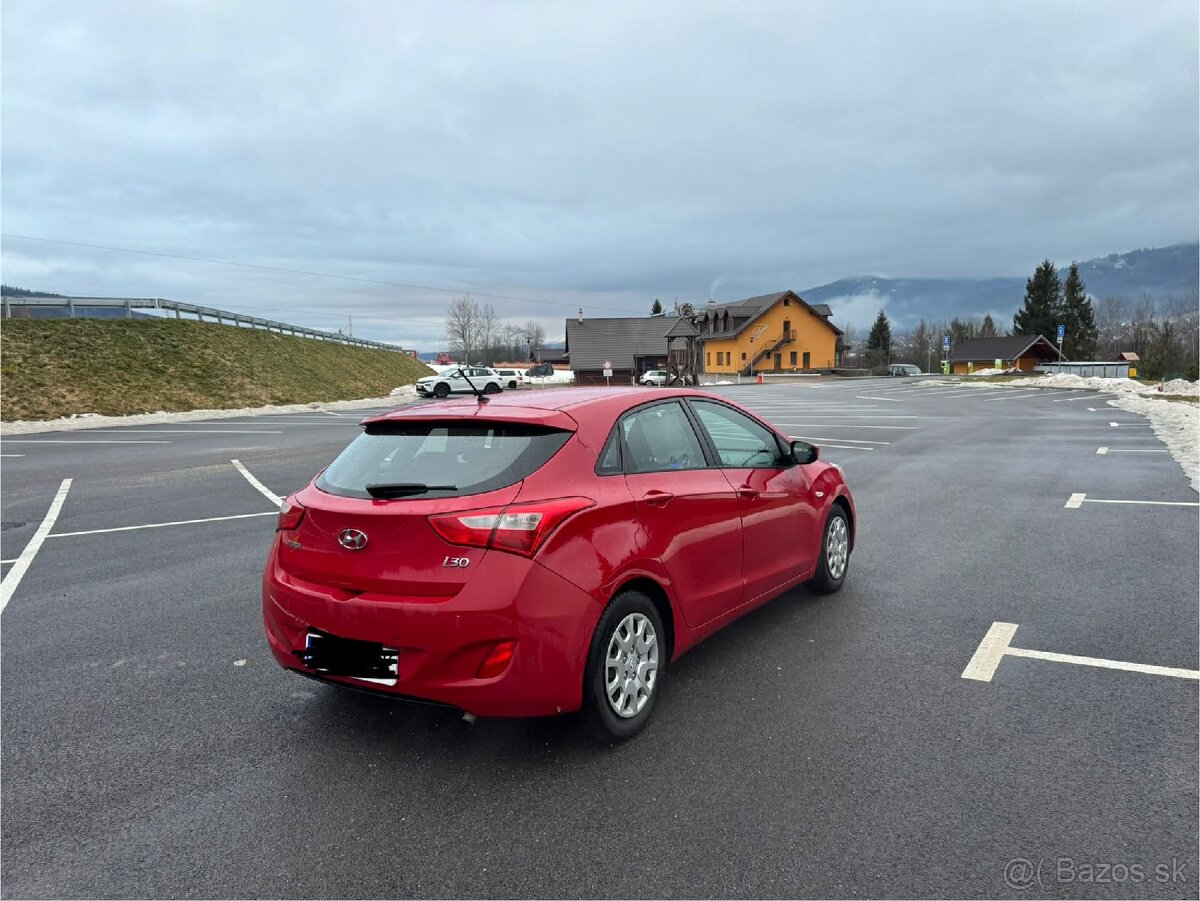 Hyundai i30 Hatchback 1.6 MPI Benzín, 88kW - 6