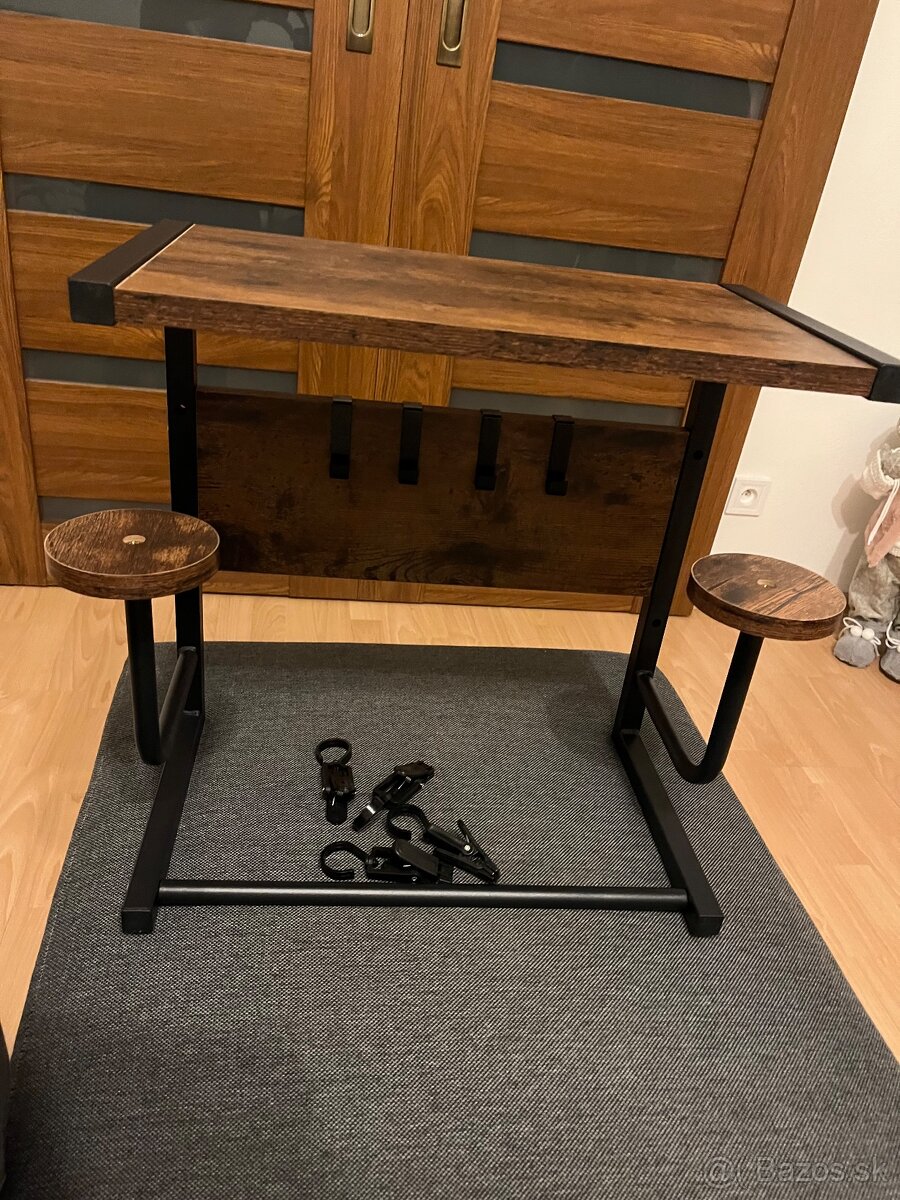 Viacúčelový stojan - 6