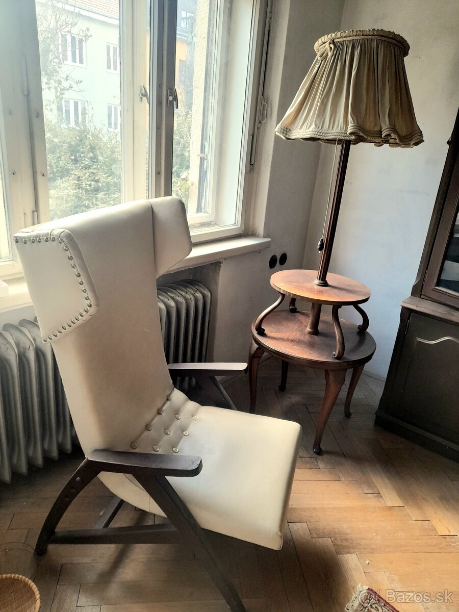 Starožitný nábytok - 6