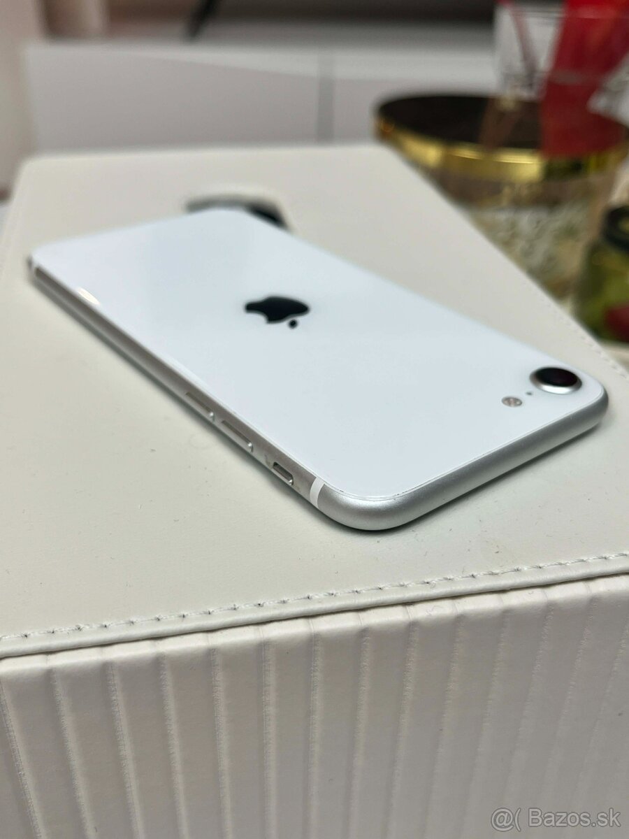 iPhone SE (2020) biely 64GB - 6