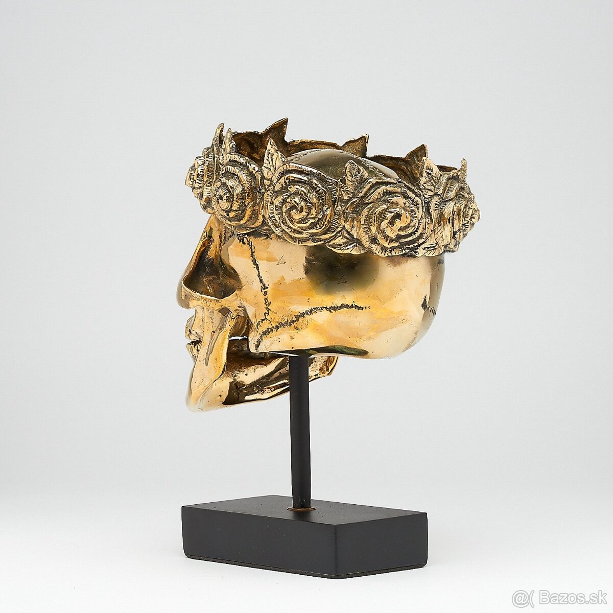 Bronzová lebka s korunkou z ruží - ručná indonézska práca - 6