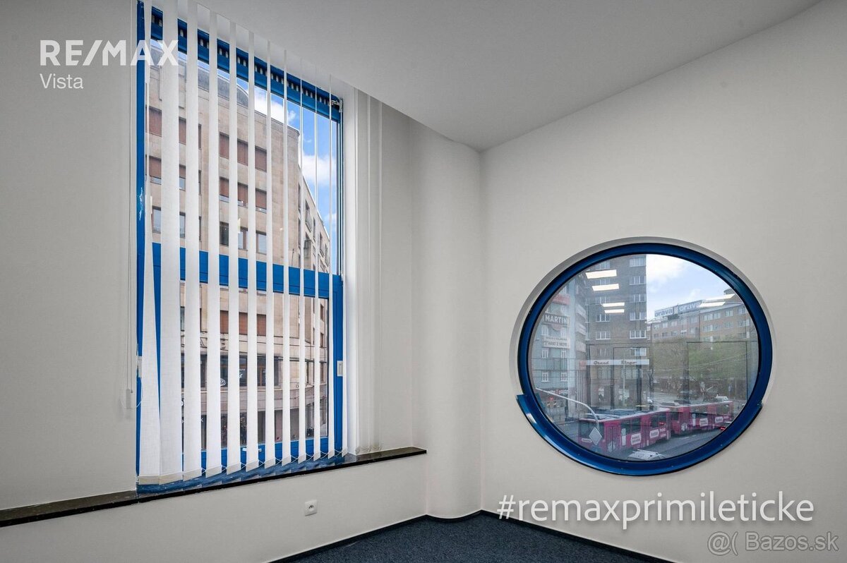 Kancelárske priestory s výhľadom na staré mesto - 6