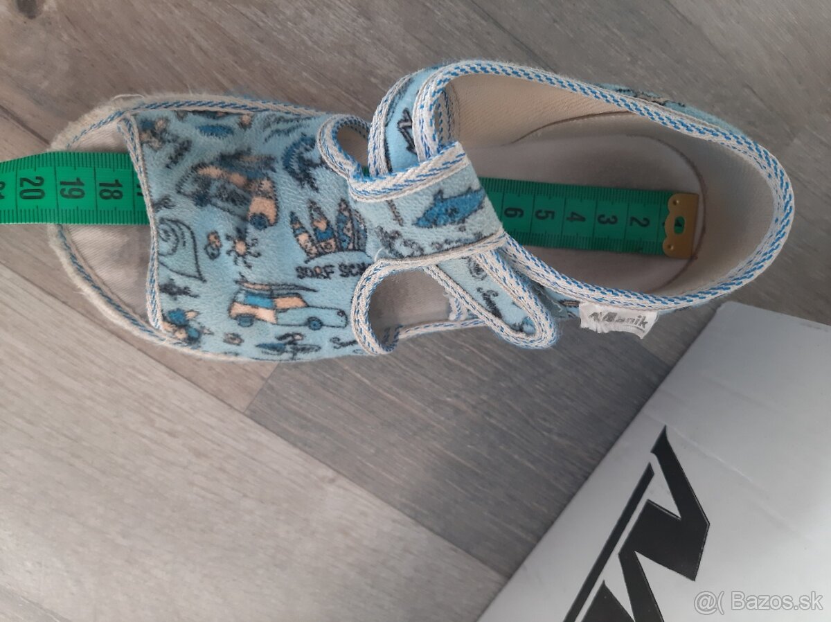 Papucky zn. Manik v. 28 - 6