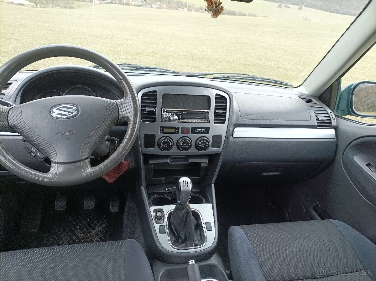 Suzuki Grand Vitara 2.0 td 4x4 - 6