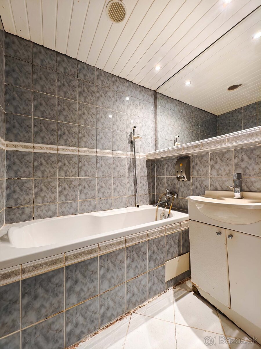 3-IZB. BYT s LOGGIOU, ADLEROVA ul., KOŠICE-FURČA - 6