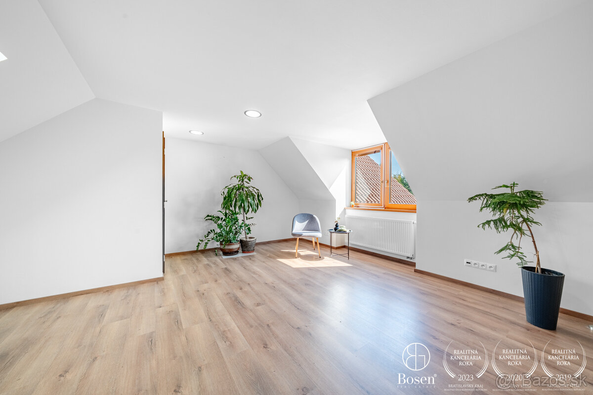 BOSEN | Priestranný rodinný dom s pivnicou, garážou a záhrad - 6