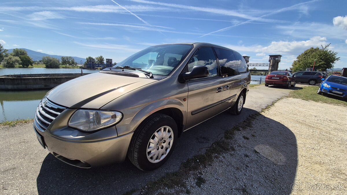 Chrysler Voyager 2,5crdi - 6