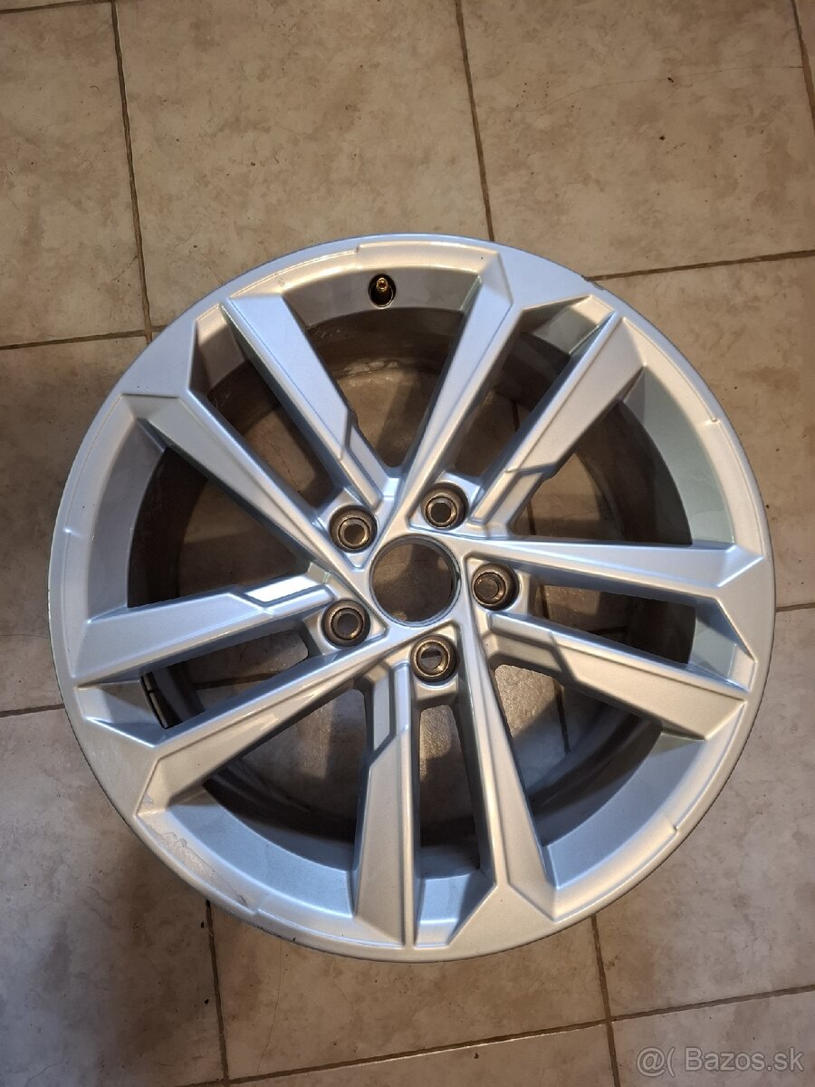Originál disky audi 8Y0601025E/ ET 46 R 17 - 6