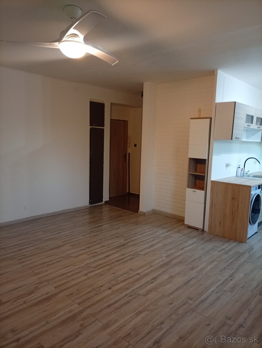 2 izbový byt Krculova - 6