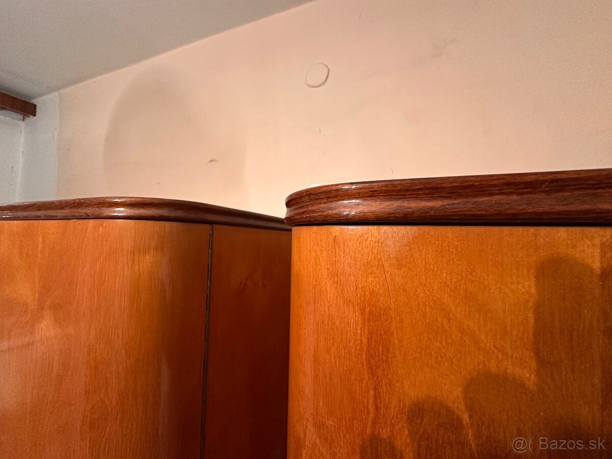 Starožitné staré masívne skrine - 6