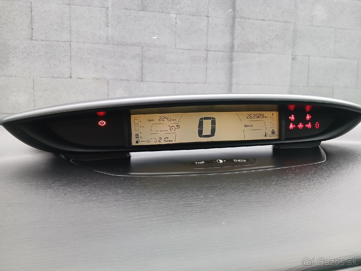 Citroën C4 1.6 hdi 80kw - 6