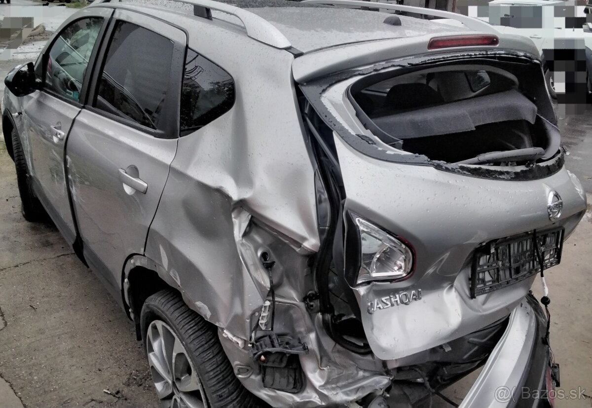 Nissan Qashqai 2.0 2013 predám DVERE, KAPOTA, NÁRAZNÍK, MOT - 6