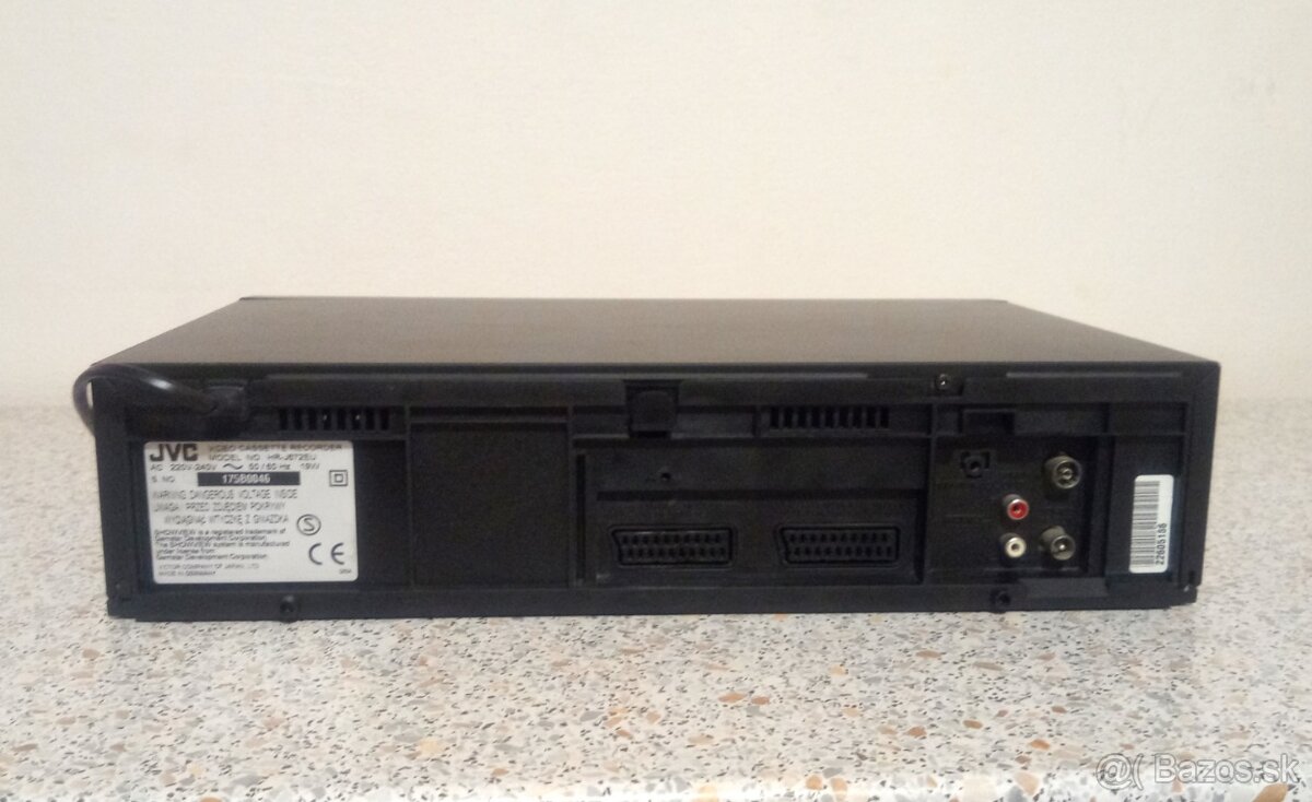 Videorekordér JVC HR-J672 - 6