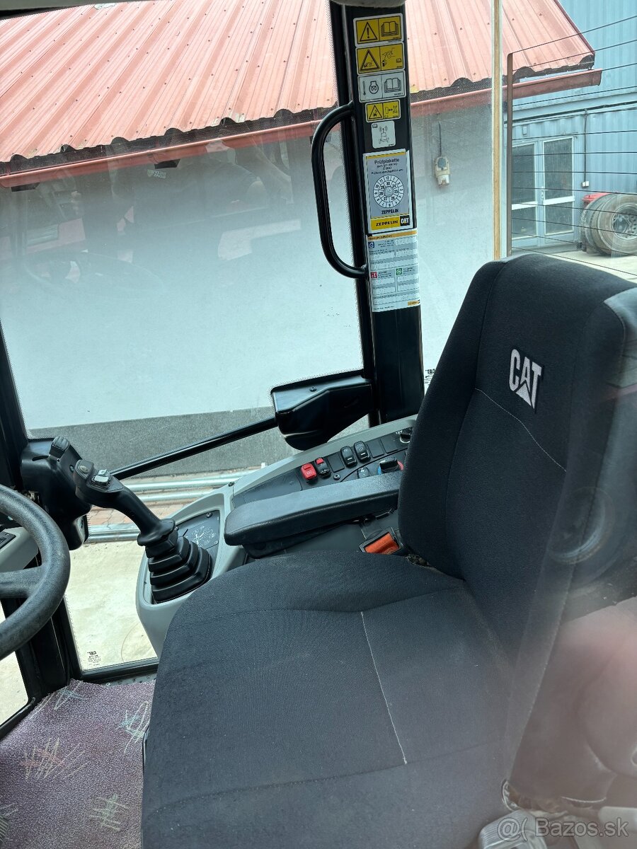 Na prodej: Kolový nakladač CAT 908 (2018) - 6