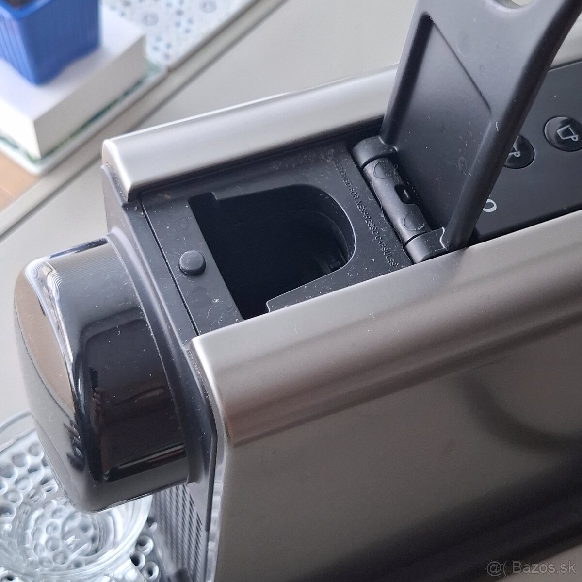 Kávovar NESPRESSO C 140 na kapsule - 6