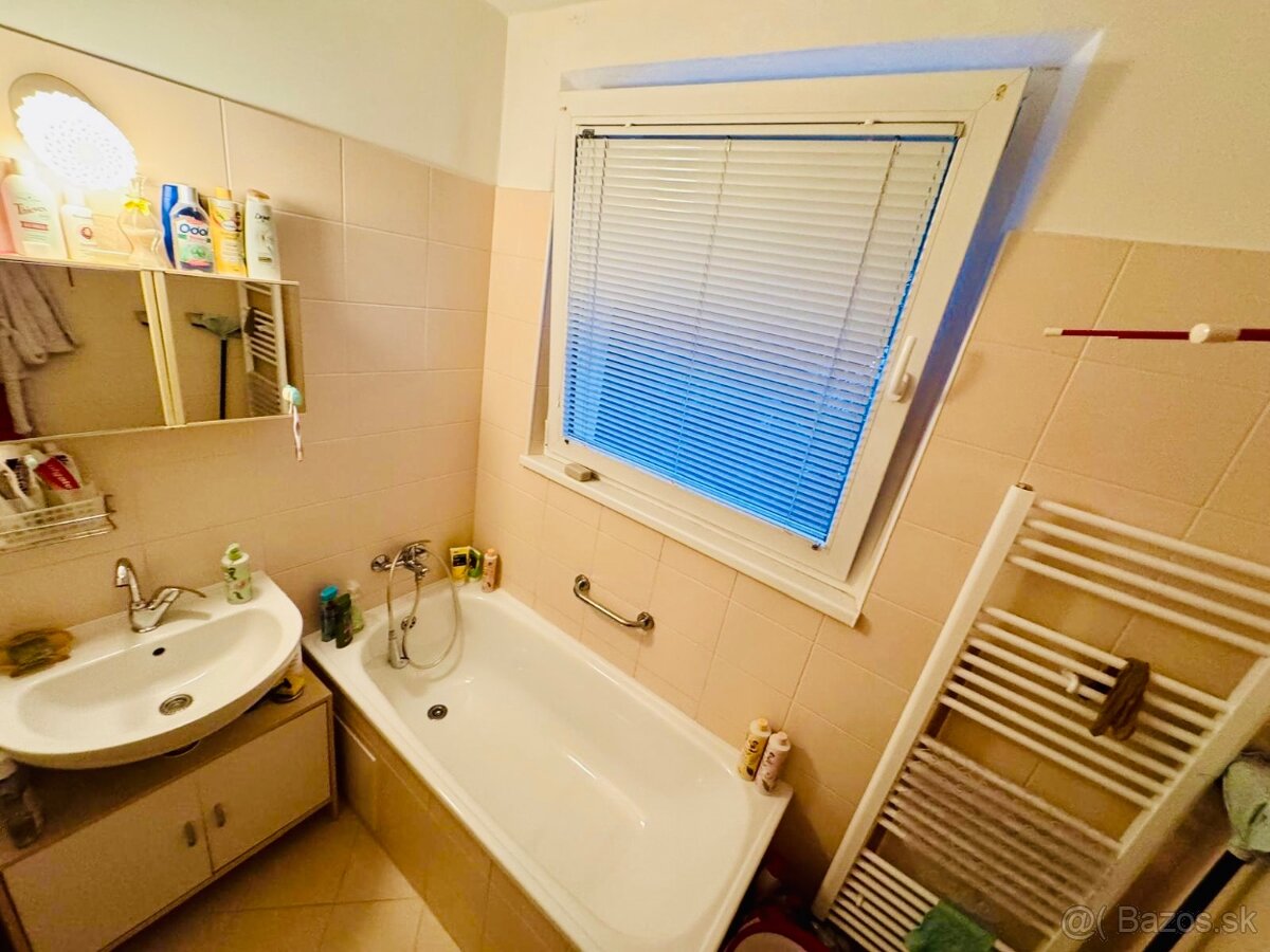 Prenájom 3 izbový byt Ľadoveň - 6