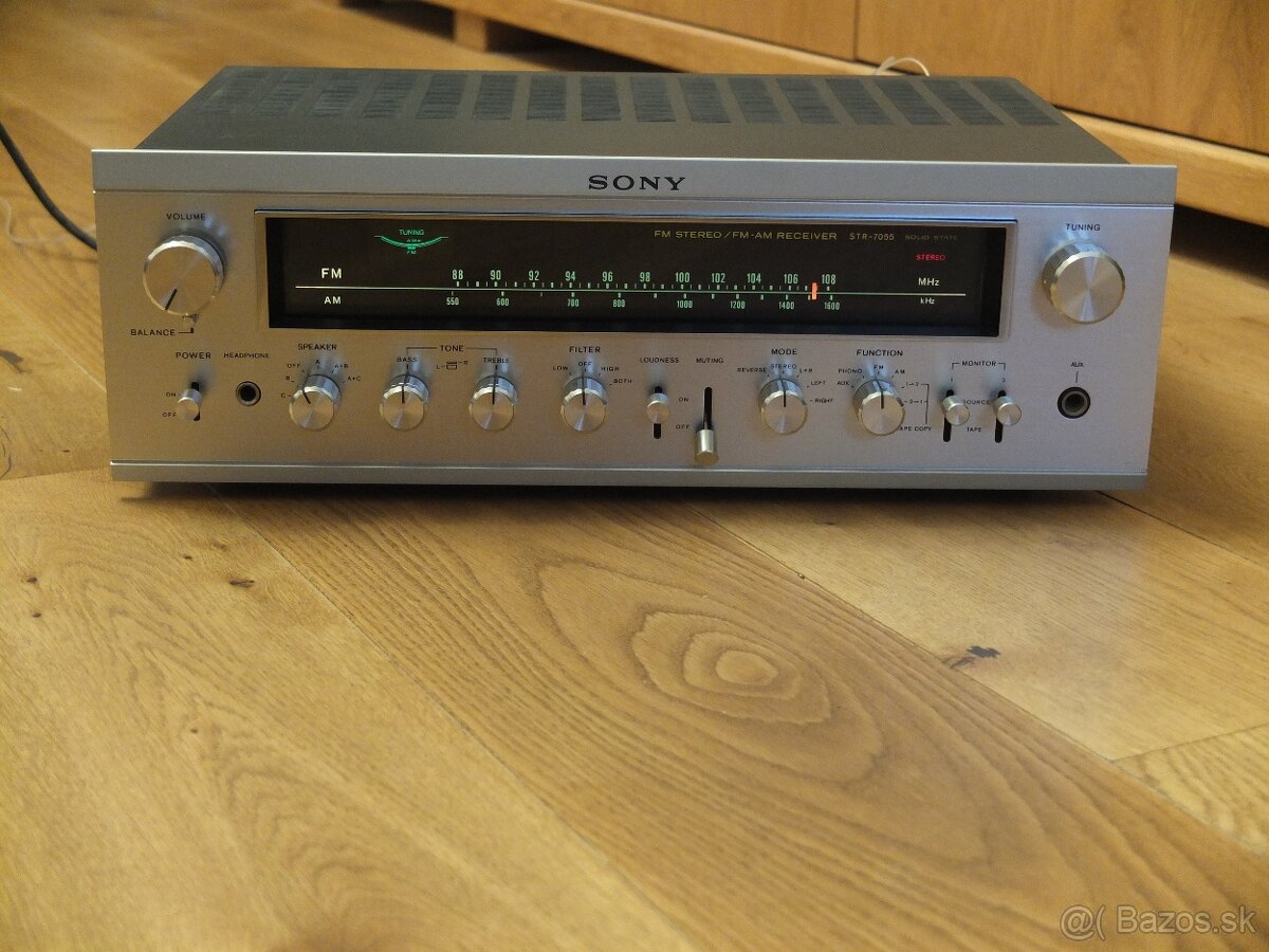 SONY STR-7055 FM/AM stereo přijímač (1972-76) - 6