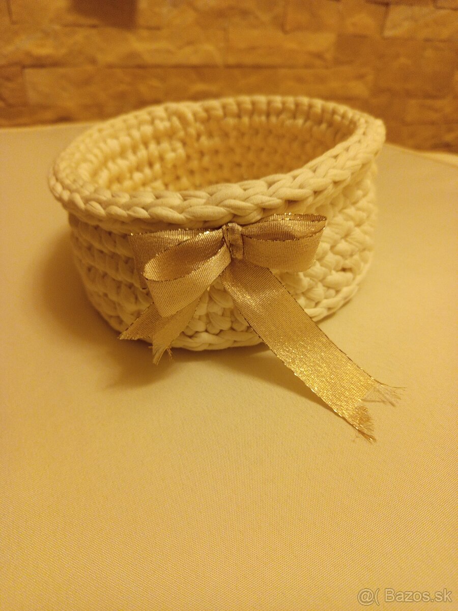 Handmade háčkovaný košík s ovečkou - 6