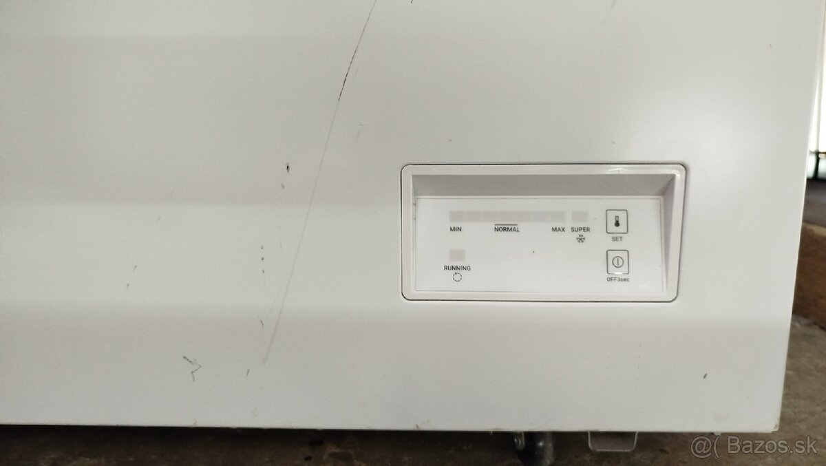 Mraznička truhlicová 371L zanussi - 6