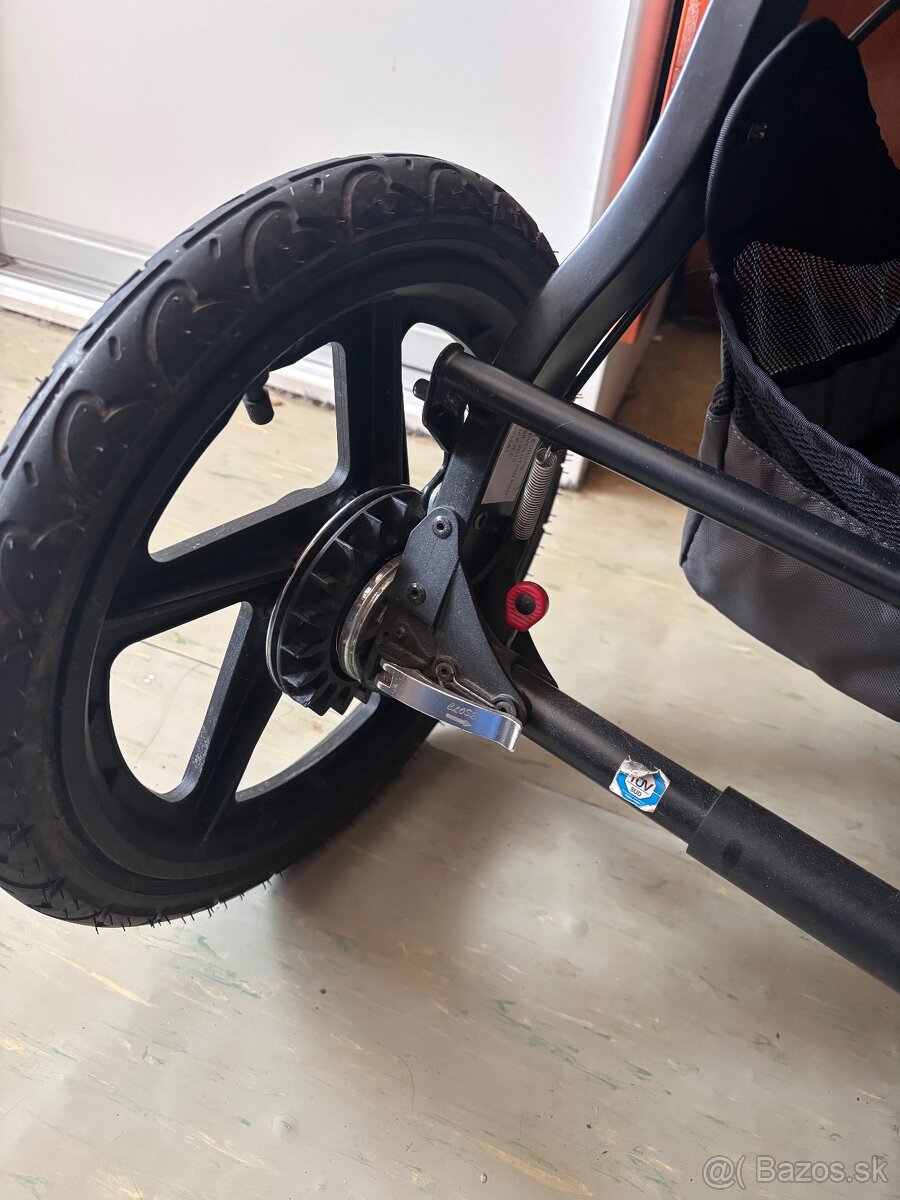 Kocik Britax BOB revolution pro - 6