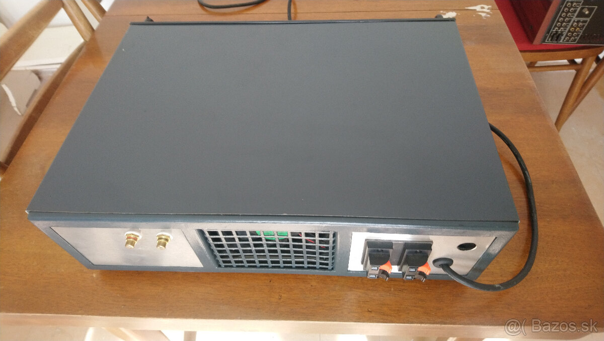 SEAK PA-410. 2 x 200W/8 Ohm. - 6