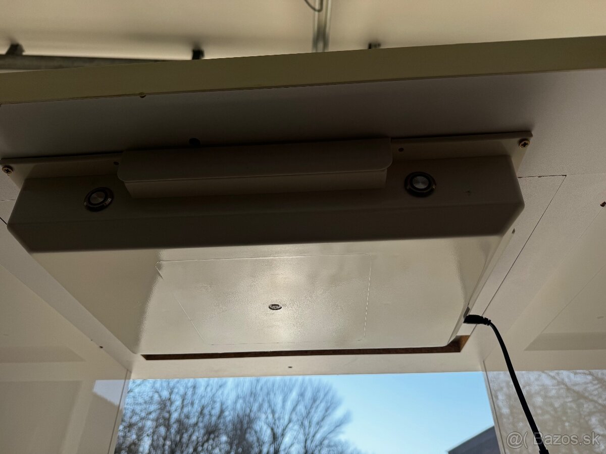 Manikérsky stôl - 6