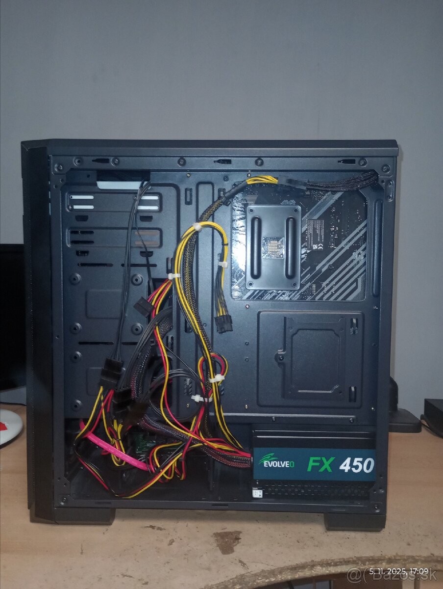 Evolveo počítač - 6