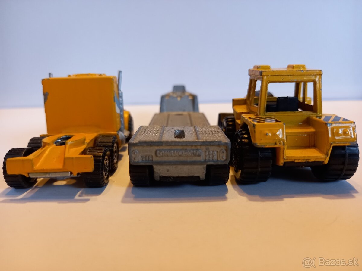 MATCHBOX CONVOY - PETERBILT + TRACTOR SHOVEL - 6