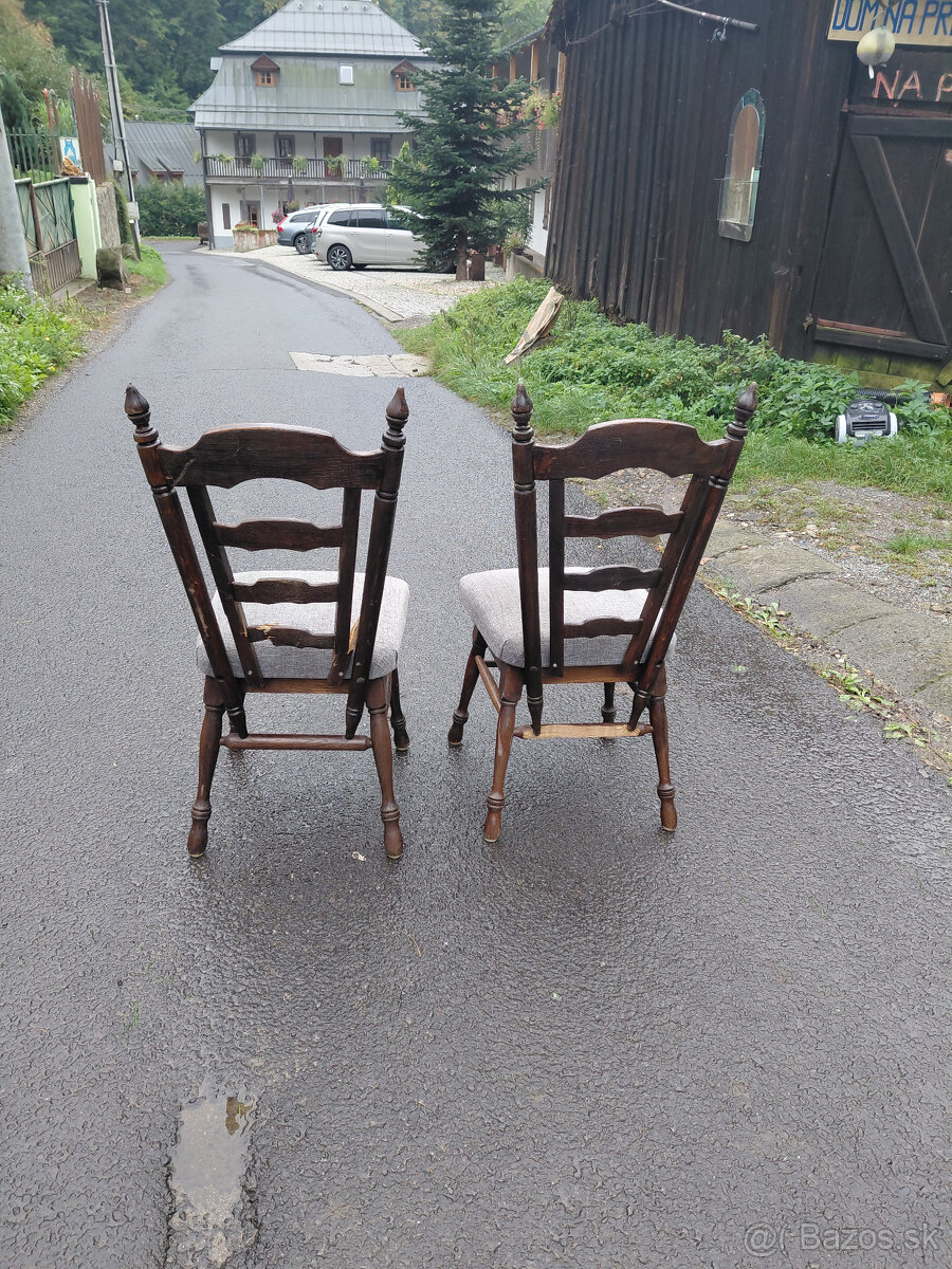 DARUJEM A PREDAM DREVENE STOLICKY - 6