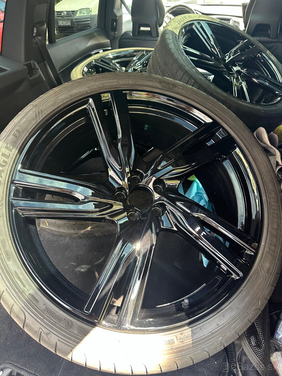 Čierne komplety Volvo R22 R-Design - 6