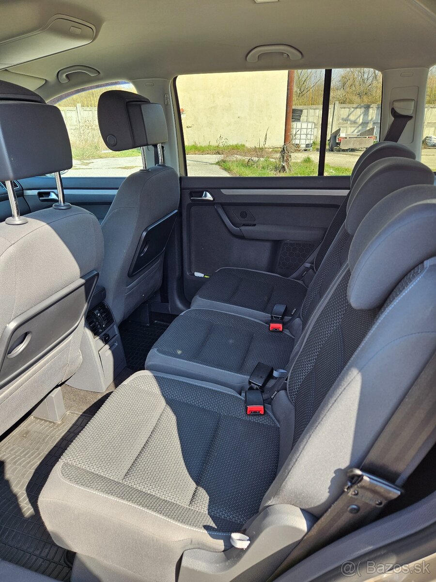Volkswagen Touran 1,6 TDI - 6