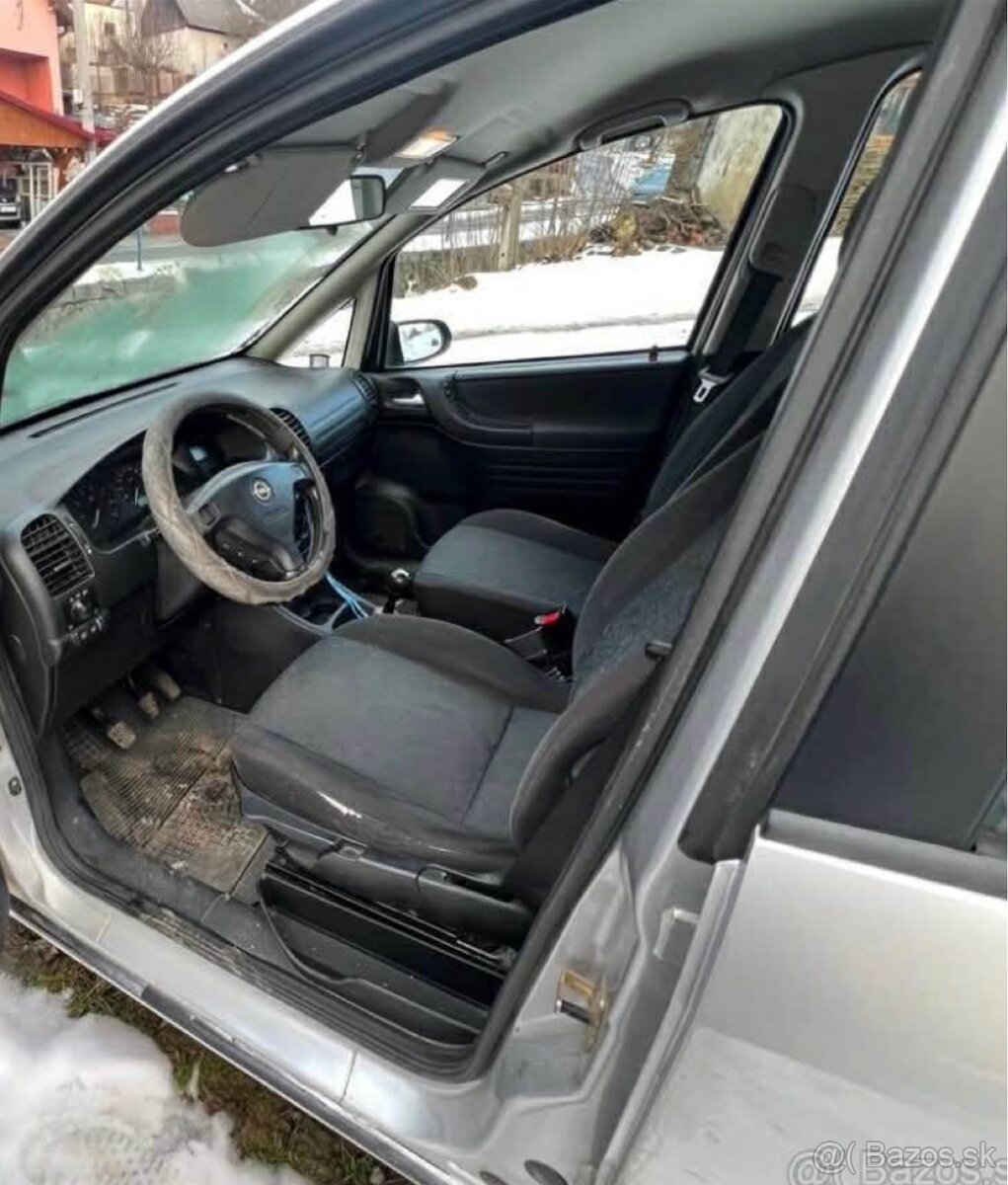 Opel Zafira 1.6, 74kw, 7 miestna - 6