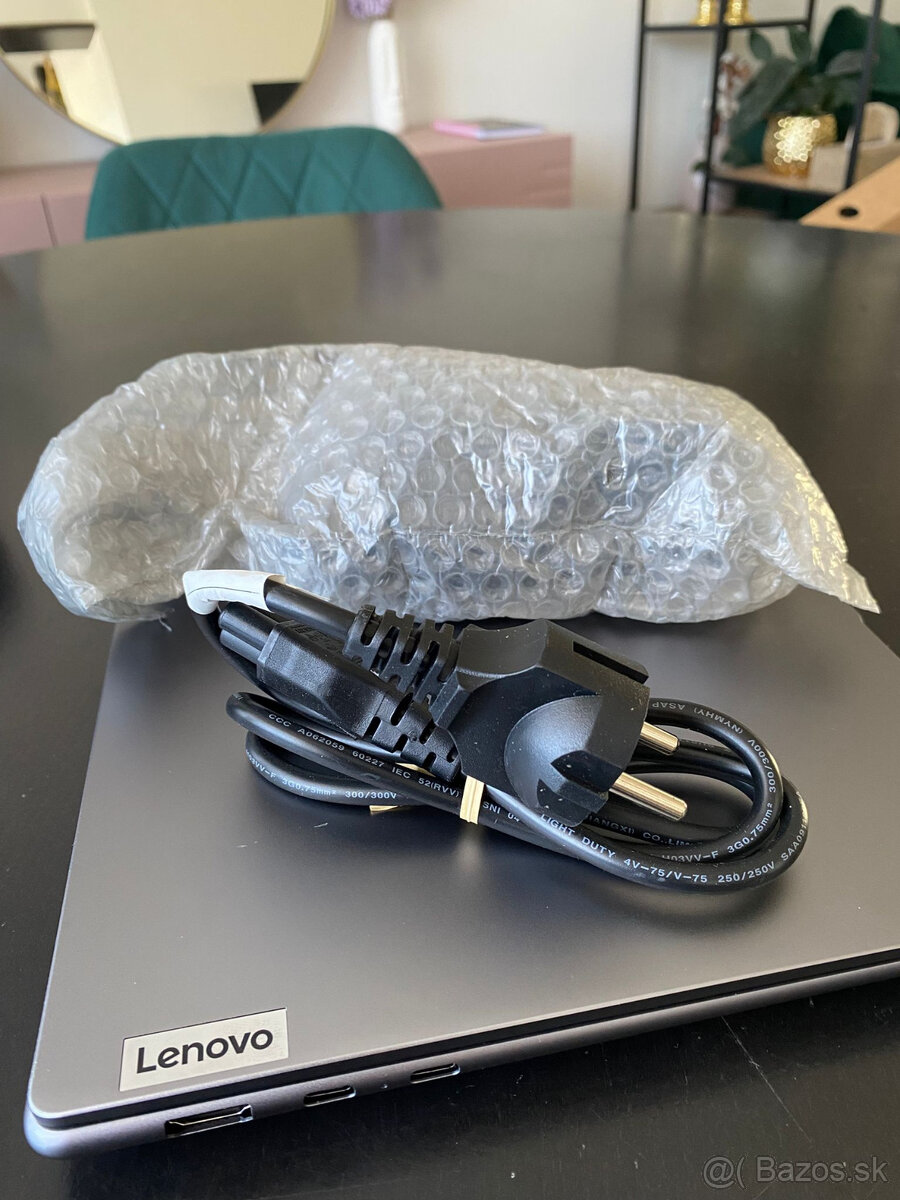 LENOVO Yoga Pro 7 | Ryzen AI 9 365 | 32GB | 1TB | OLED 2.8K - 6