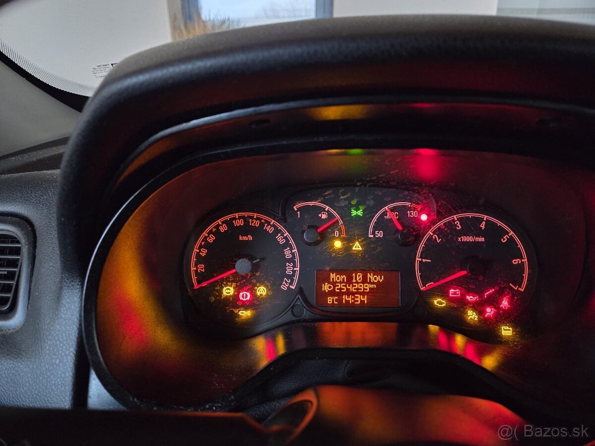 Opel Combo 1.6 diesel 5 miestne - 6