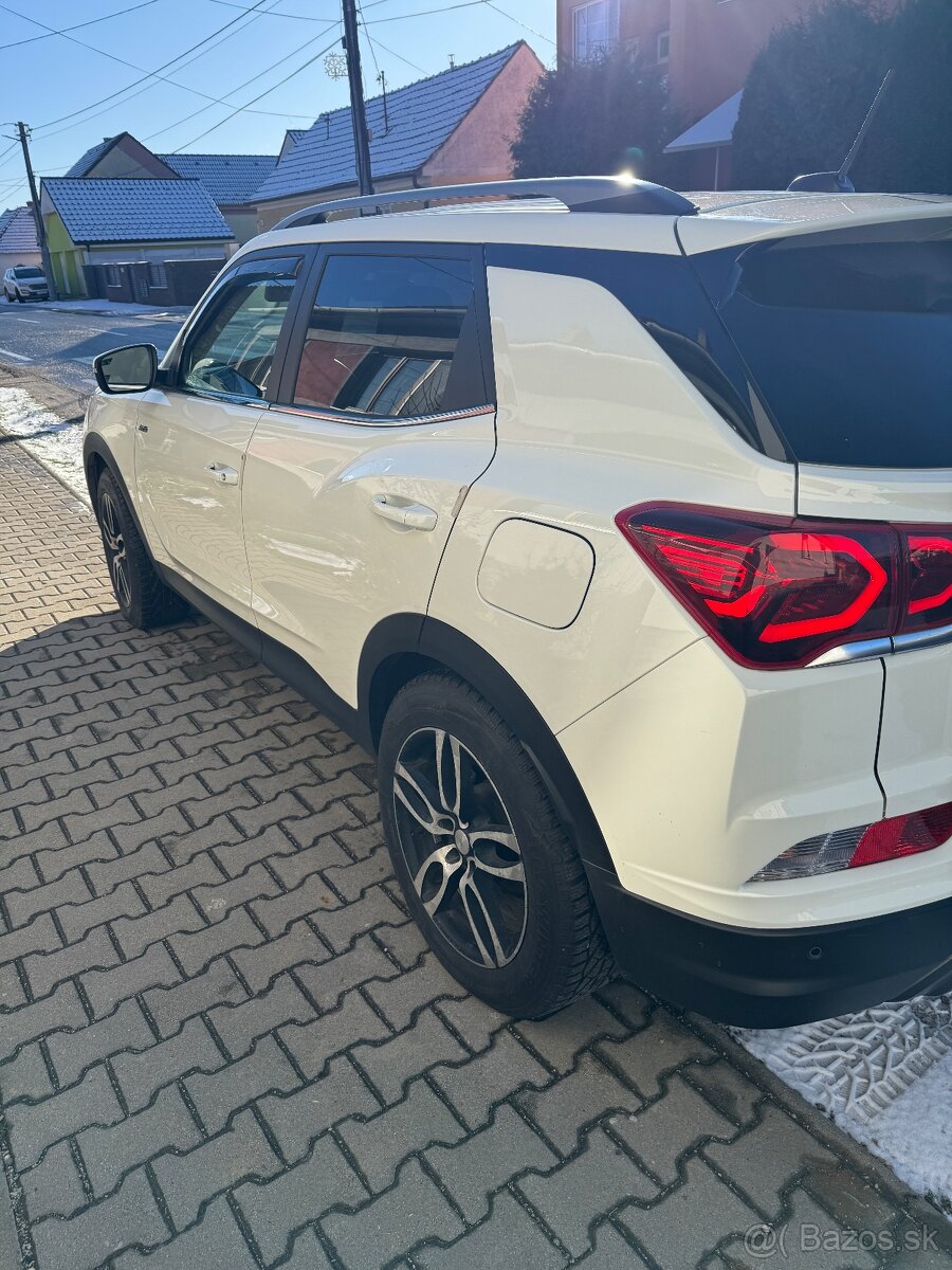 Ssang yong Korando 1.5 gdi style plus, 4x4 automat v záruke - 6