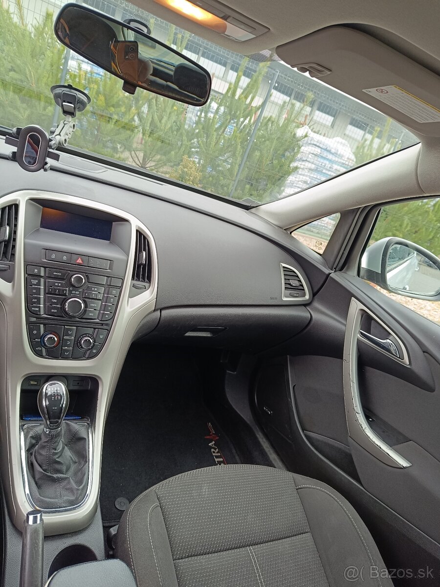 Opel Astra J 1.7 CDTI 81KW 2013 - 6