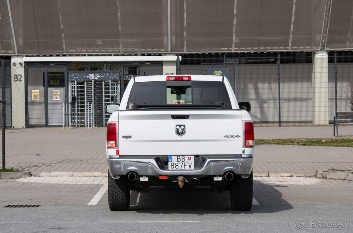 Dodge RAM 1500 / 4x4 / LARAMIE / 295kW / AT8 - 6