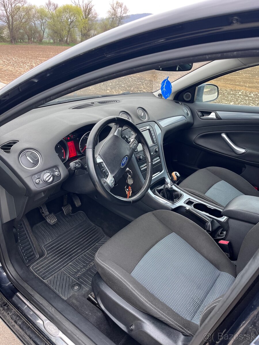 Ford Mondeo 2012 - 6