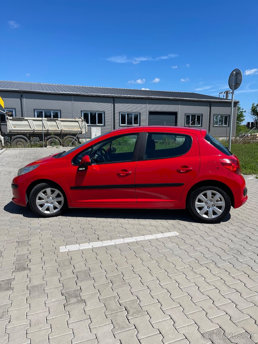 Peugeot 207 1.4 HDi r. 2009 - 6